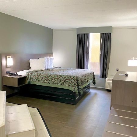Days Inn By Wyndham Sharonville Eksteriør bilde