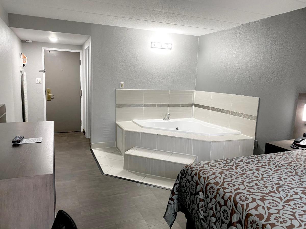 Days Inn By Wyndham Sharonville Eksteriør bilde