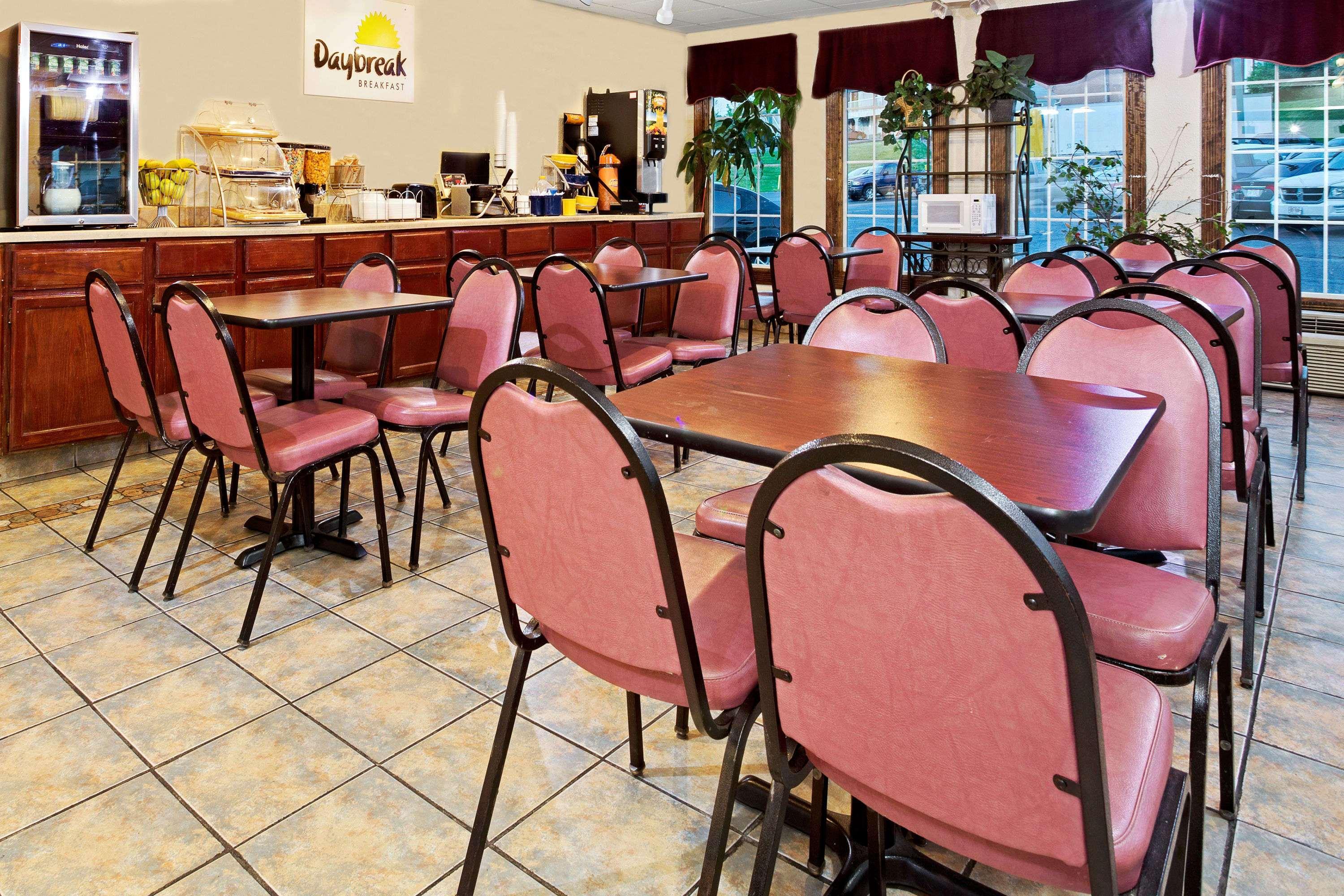Days Inn By Wyndham Sharonville Eksteriør bilde