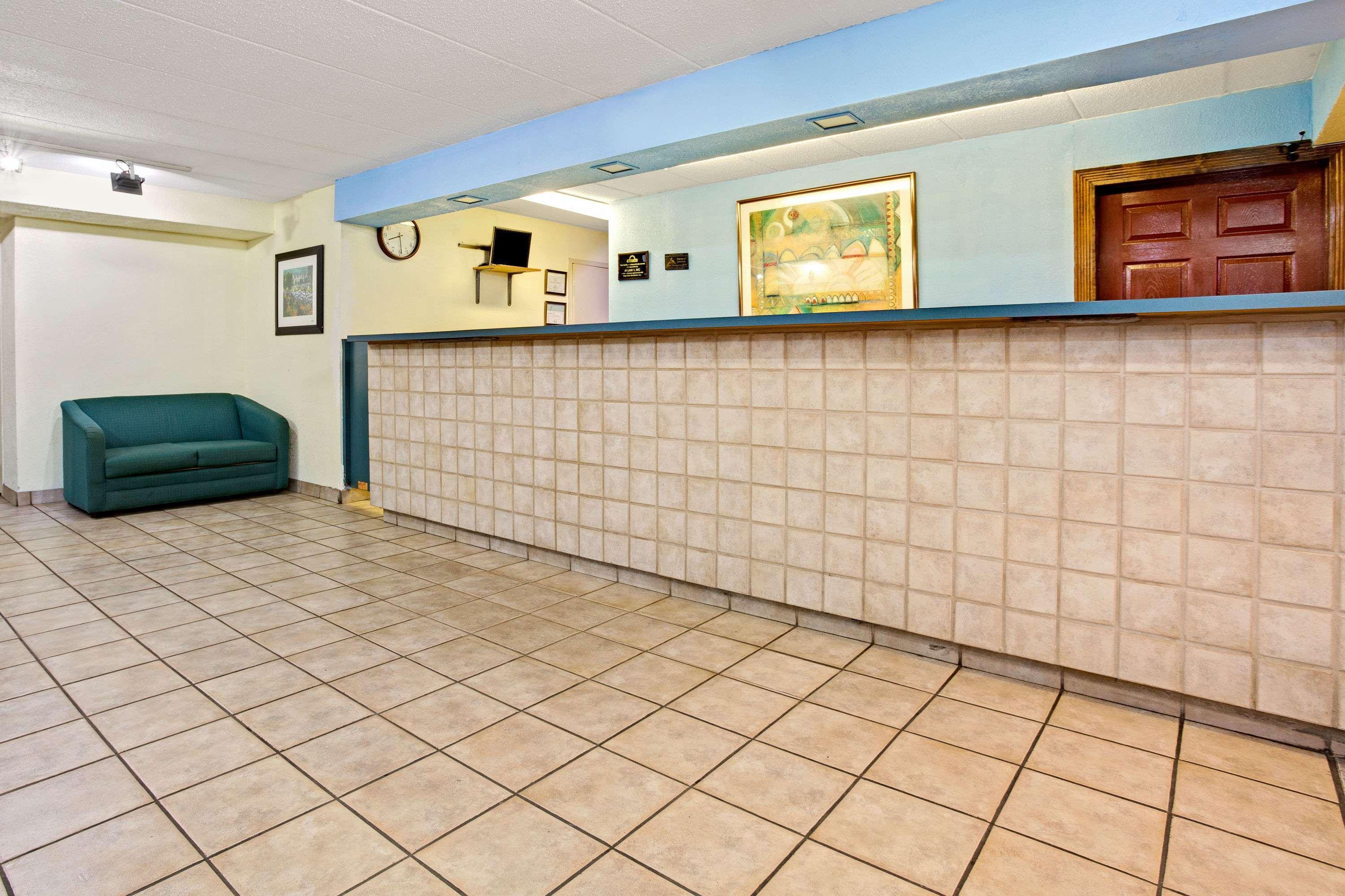 Days Inn By Wyndham Sharonville Eksteriør bilde