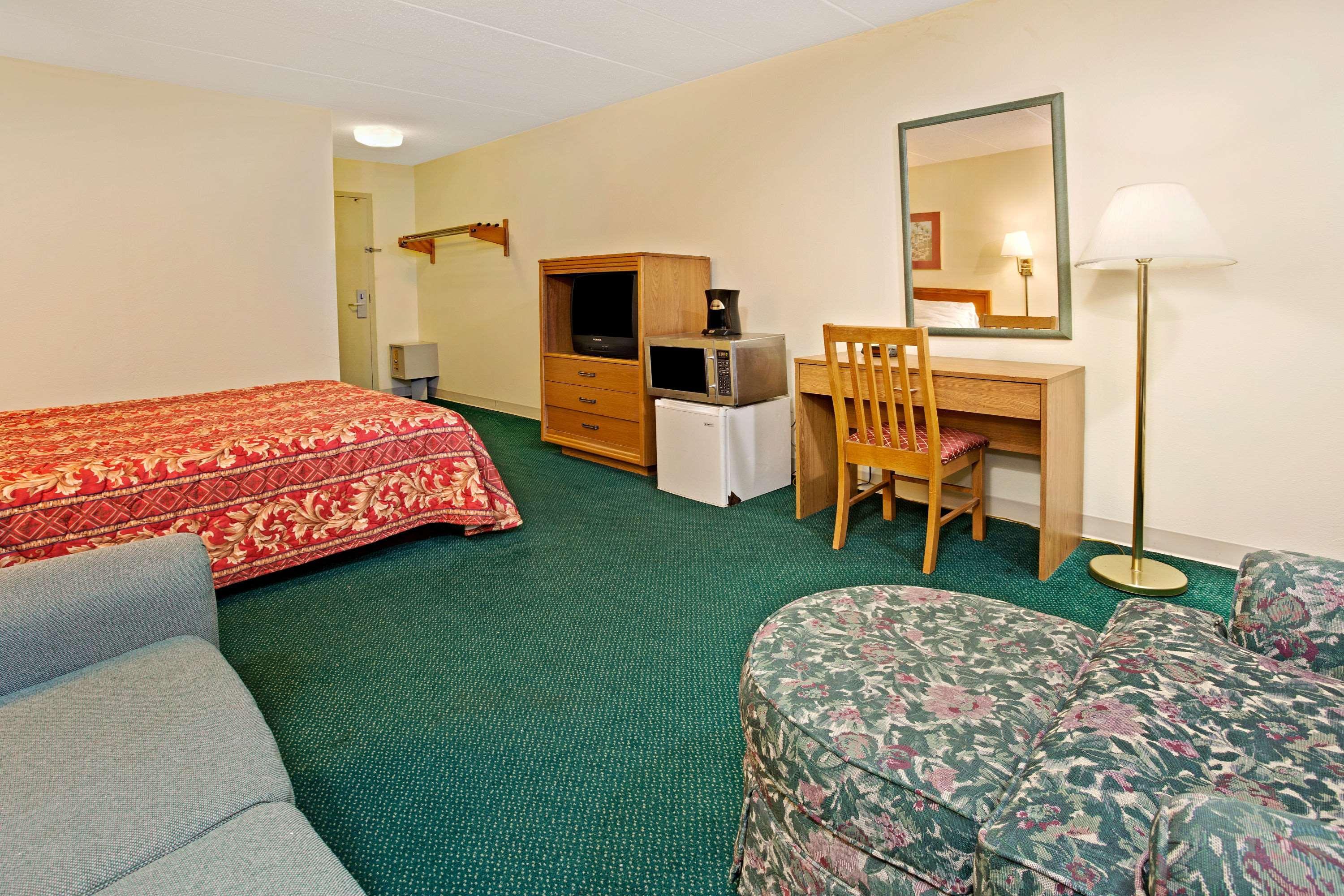 Days Inn By Wyndham Sharonville Eksteriør bilde