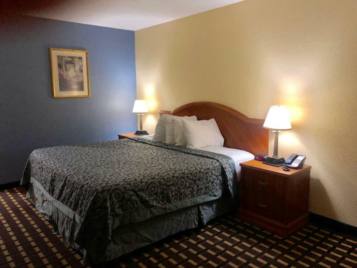 Days Inn By Wyndham Sharonville Eksteriør bilde