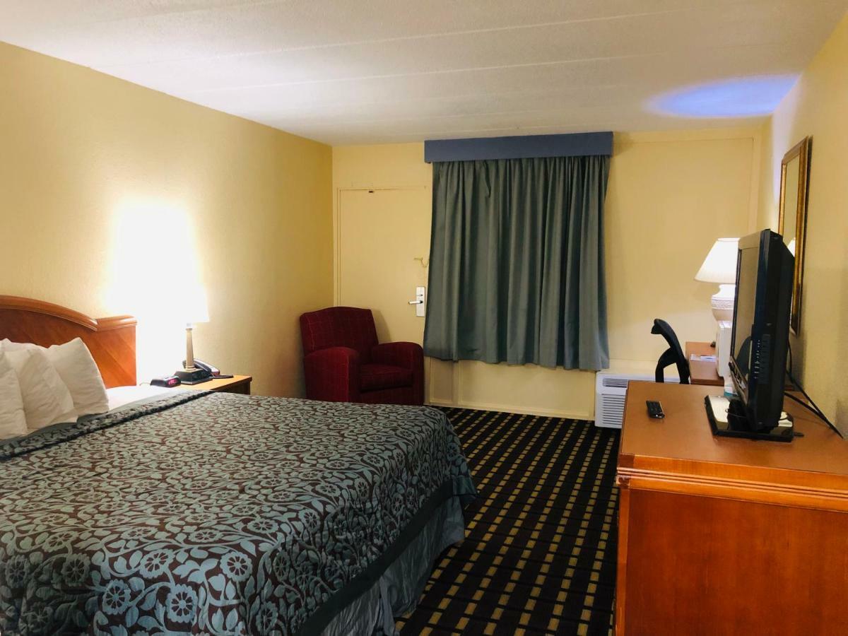 Days Inn By Wyndham Sharonville Eksteriør bilde
