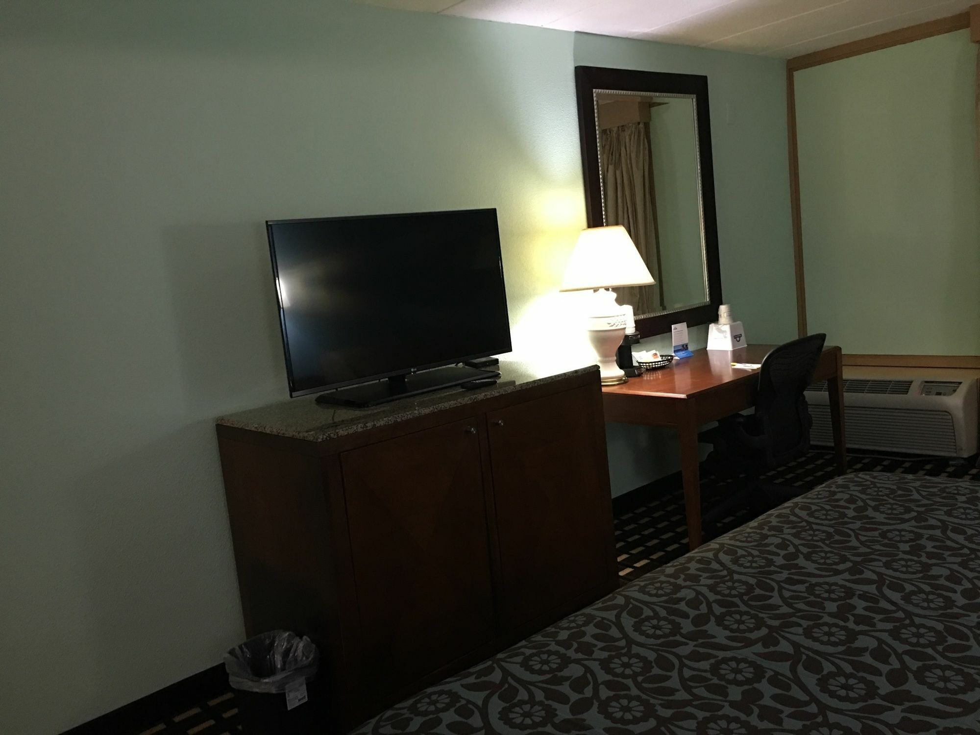 Days Inn By Wyndham Sharonville Eksteriør bilde